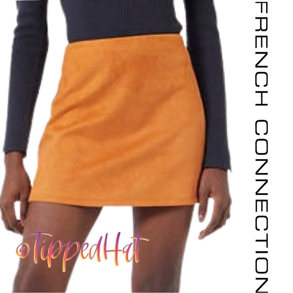 NWT $98 French Connection
Patty Drape Mini Skirt